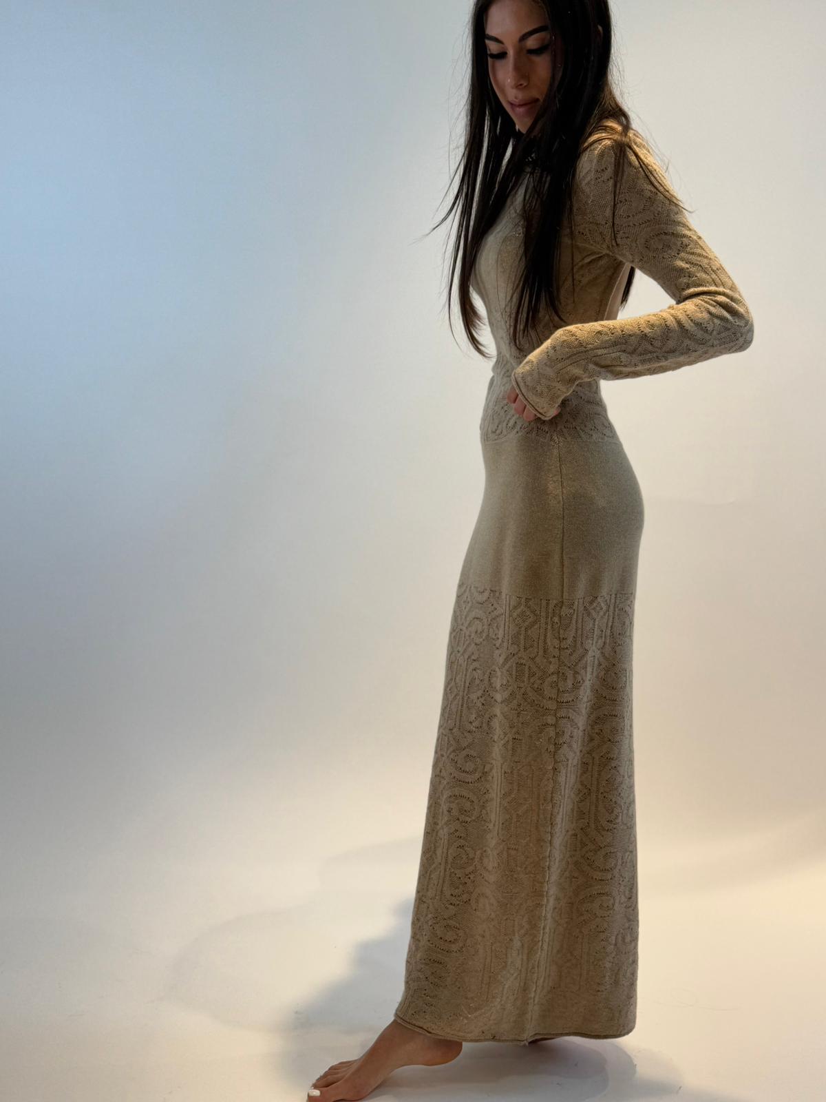 Abito lungo con oblò